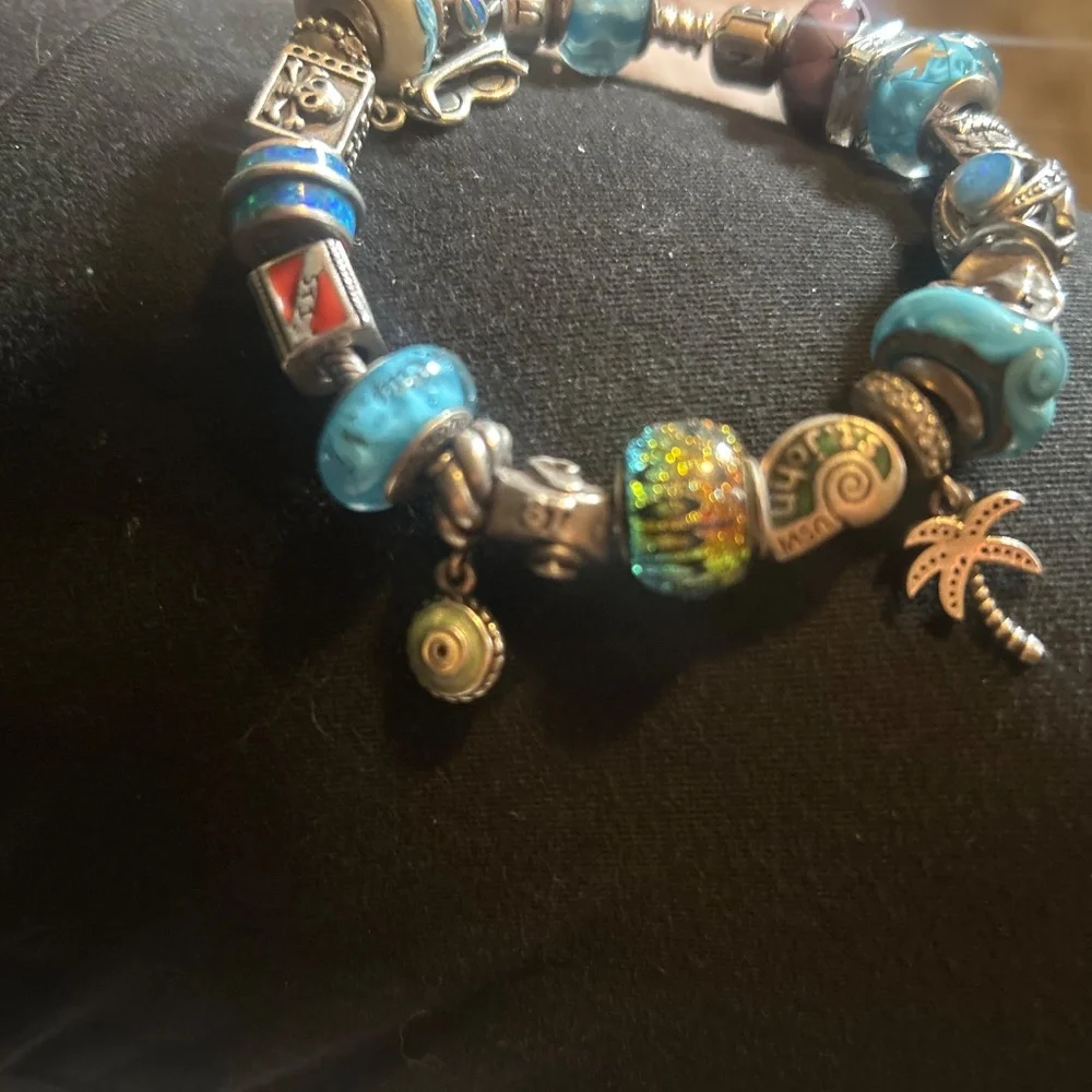 Pandora sterling bracelet over 22 charms - Picture 4 of 5